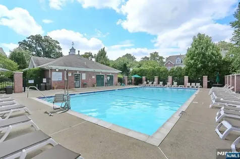 212 Riverwalk Way Clifton NJ 07014
