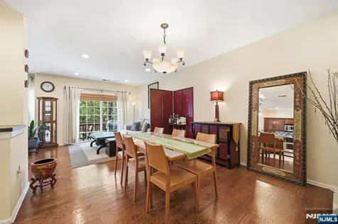 212 Riverwalk Way Clifton NJ 07014
