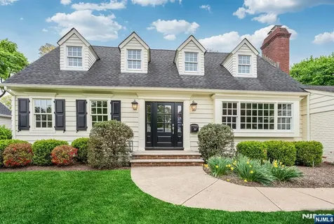 267 Merlin Place Wyckoff NJ 07481