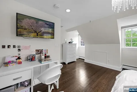 267 Merlin Place Wyckoff NJ 07481