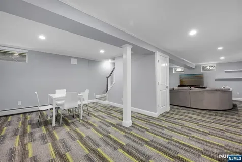 267 Merlin Place Wyckoff NJ 07481