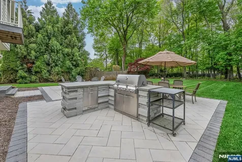 267 Merlin Place Wyckoff NJ 07481