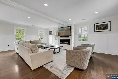 267 Merlin Place Wyckoff NJ 07481