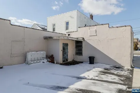 25 East Place Lodi NJ 07644
