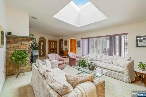 6 Seabert Lane Kinnelon Borough NJ 07405