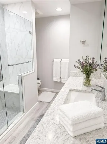 6 Seabert Lane Kinnelon Borough NJ 07405