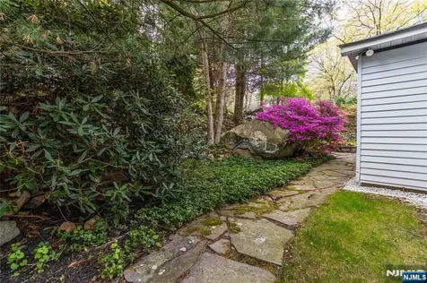 6 Seabert Lane Kinnelon Borough NJ 07405