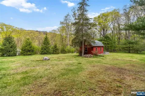 6 Seabert Lane Kinnelon Borough NJ 07405