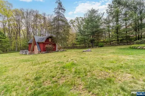 6 Seabert Lane Kinnelon Borough NJ 07405