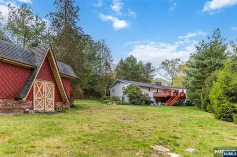 6 Seabert Lane Kinnelon Borough NJ 07405