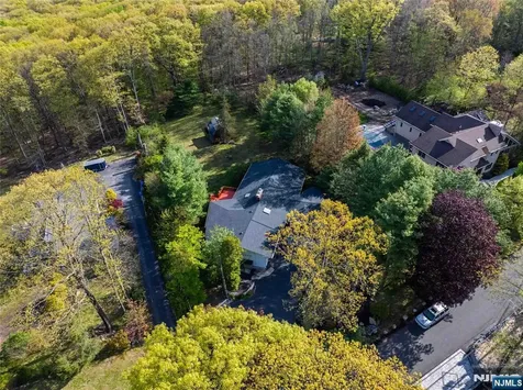 6 Seabert Lane Kinnelon Borough NJ 07405