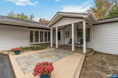 6 Seabert Lane Kinnelon Borough NJ 07405