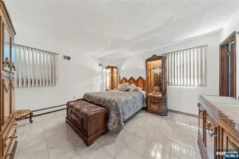 347 Manor Court Lyndhurst NJ 07071