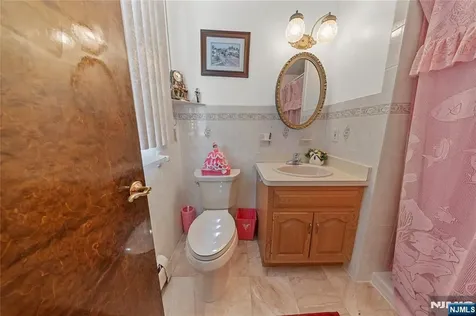 347 Manor Court Lyndhurst NJ 07071