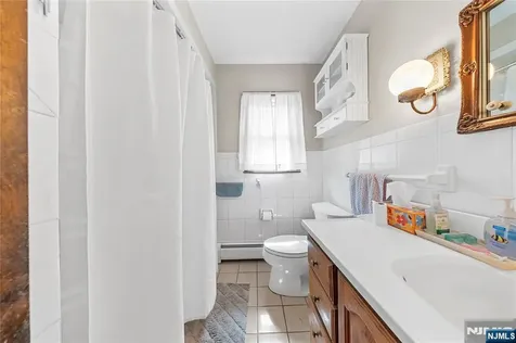 347 Manor Court Lyndhurst NJ 07071