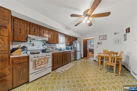 347 Manor Court Lyndhurst NJ 07071