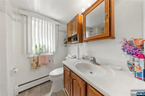 347 Manor Court Lyndhurst NJ 07071