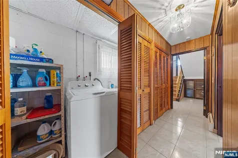 347 Manor Court Lyndhurst NJ 07071