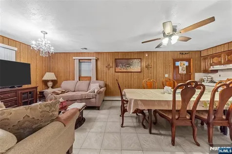 347 Manor Court Lyndhurst NJ 07071