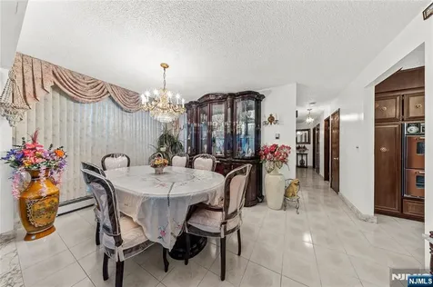 347 Manor Court Lyndhurst NJ 07071