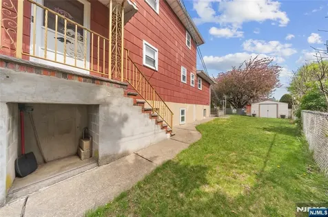 347 Manor Court Lyndhurst NJ 07071