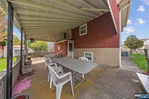 347 Manor Court Lyndhurst NJ 07071