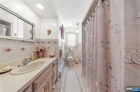 347 Manor Court Lyndhurst NJ 07071
