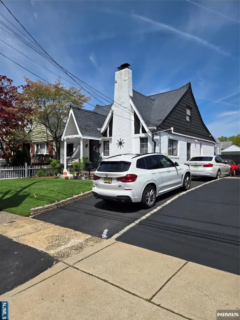 239 Baldwin Hasbrouck Heights NJ 07604