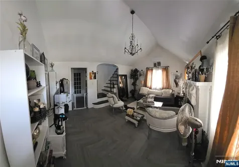 239 Baldwin Hasbrouck Heights NJ 07604