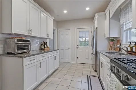 50 Lewis Place Totowa NJ 07512