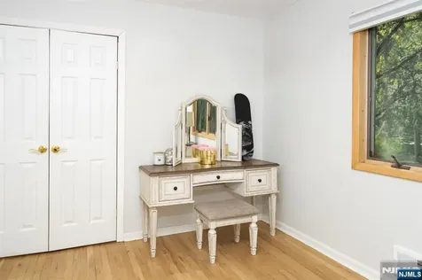 19 Highview Terrace Cedar Grove NJ 07009
