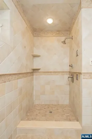 19 Highview Terrace Cedar Grove NJ 07009