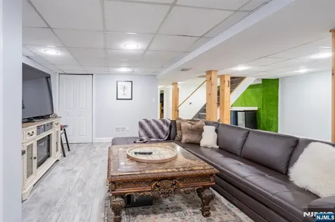 19 Highview Terrace Cedar Grove NJ 07009