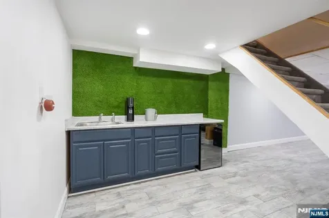 19 Highview Terrace Cedar Grove NJ 07009