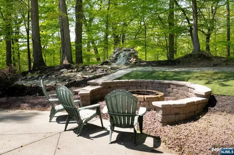 19 Highview Terrace Cedar Grove NJ 07009