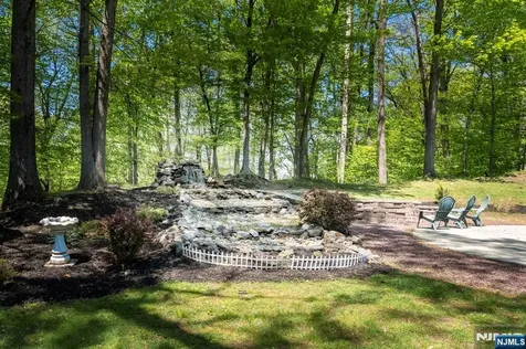 19 Highview Terrace Cedar Grove NJ 07009
