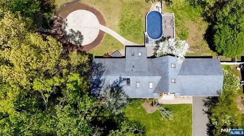 19 Highview Terrace Cedar Grove NJ 07009