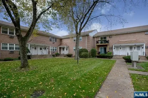 636 Godwin Avenue Midland Park NJ 07432