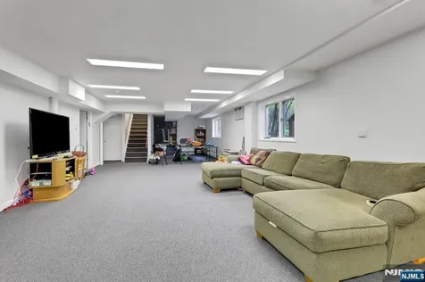 1542 Jefferson Street Teaneck NJ 07666