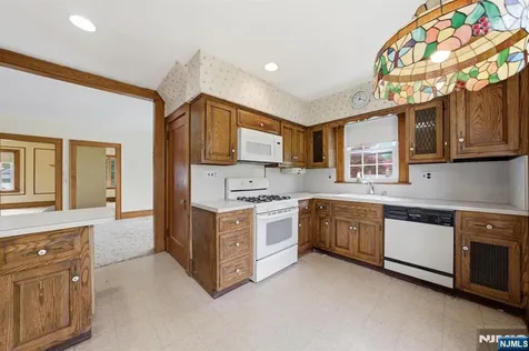 28 Sunset Road Ringwood NJ 07456