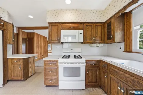 28 Sunset Road Ringwood NJ 07456