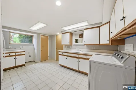28 Sunset Road Ringwood NJ 07456