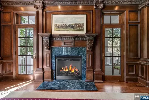 268 Woodside Avenue Franklin Lakes NJ 07417