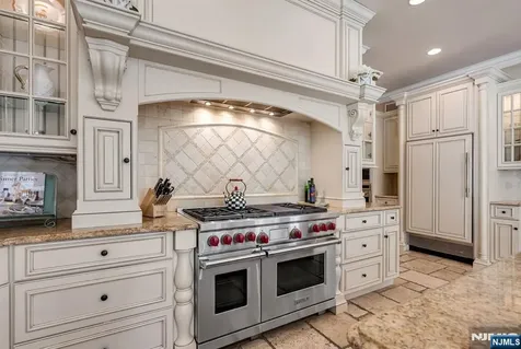 268 Woodside Avenue Franklin Lakes NJ 07417