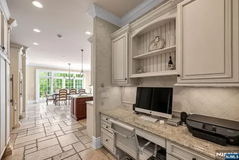 268 Woodside Avenue Franklin Lakes NJ 07417