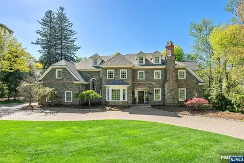 268 Woodside Avenue Franklin Lakes NJ 07417