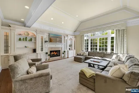 268 Woodside Avenue Franklin Lakes NJ 07417