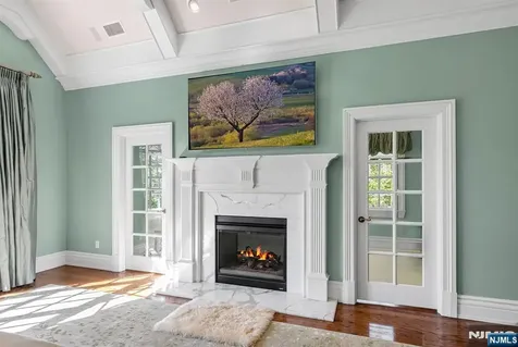 268 Woodside Avenue Franklin Lakes NJ 07417