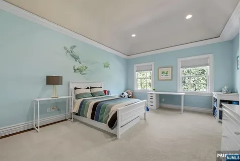 268 Woodside Avenue Franklin Lakes NJ 07417