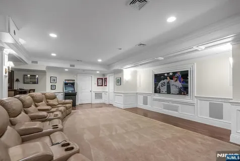 268 Woodside Avenue Franklin Lakes NJ 07417